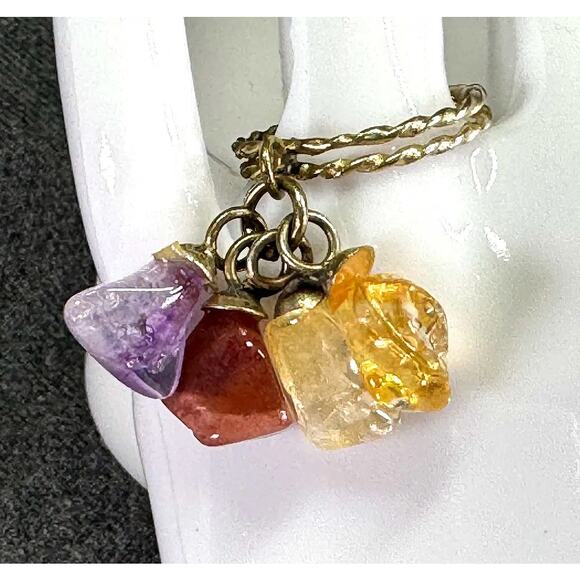 Vintage Ring with Dangling Natural Stones - Picture 3 of 7